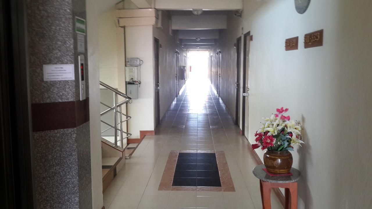 Veerasuda Condotel Ratchaburi Bagian luar foto