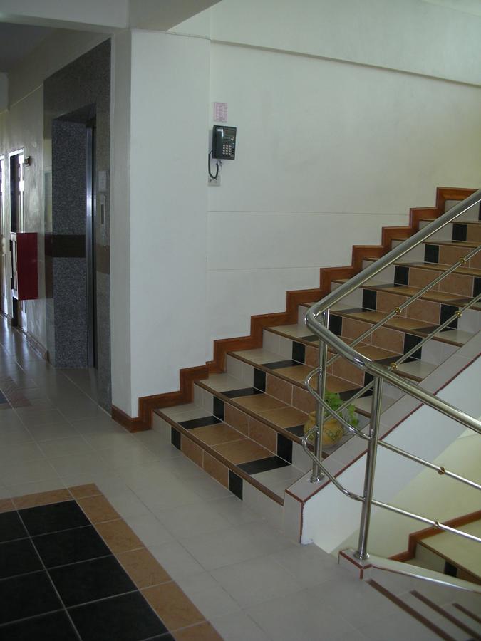 Veerasuda Condotel Ratchaburi Bagian luar foto