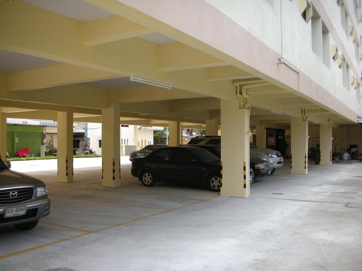 Veerasuda Condotel Ratchaburi Bagian luar foto