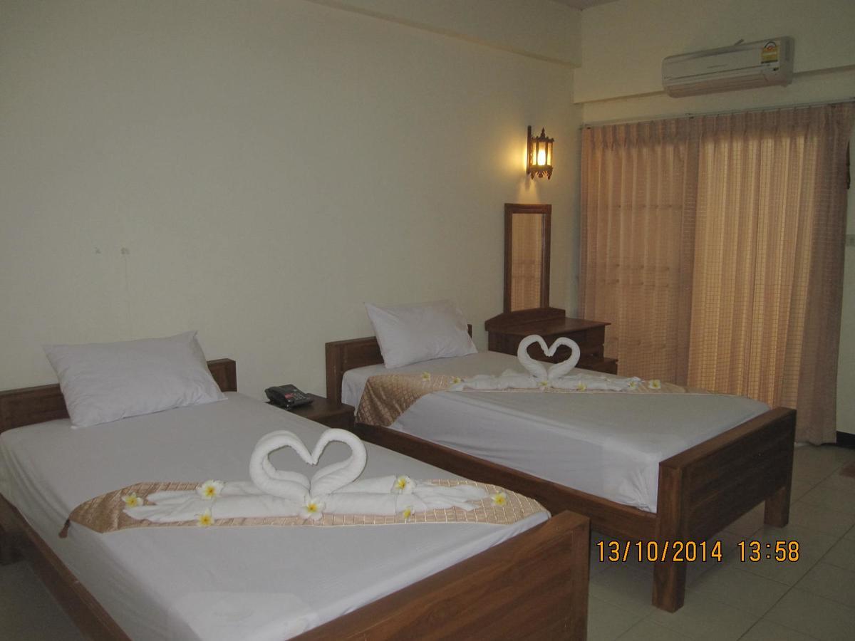 Veerasuda Condotel Ratchaburi Bagian luar foto