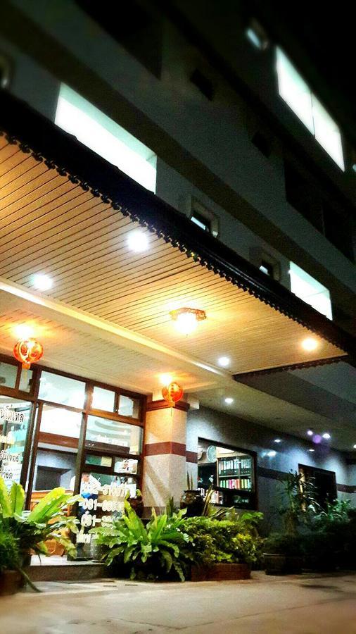 Veerasuda Condotel Ratchaburi Bagian luar foto