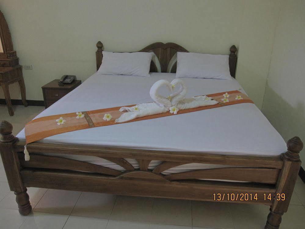 Veerasuda Condotel Ratchaburi Bagian luar foto