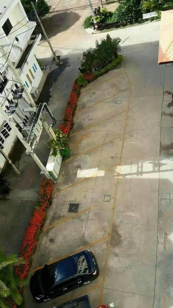 Veerasuda Condotel Ratchaburi Bagian luar foto
